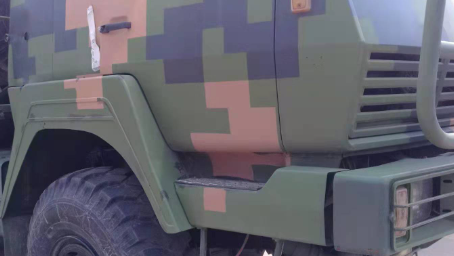 可克达拉迷彩漆喷涂核心是基材处理